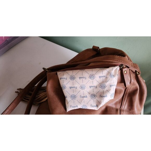 Fiorelli Crossbody Pebbled Texture Bag/Backpack - Picture 6 of 8